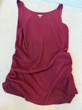 Old Navy Women's Maternity Tank Top in Burgundy